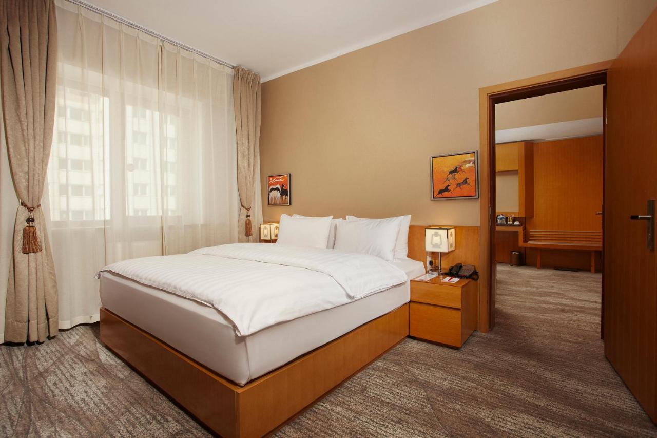 Ramada Ulaanbaatar Citycenter Buitenkant foto