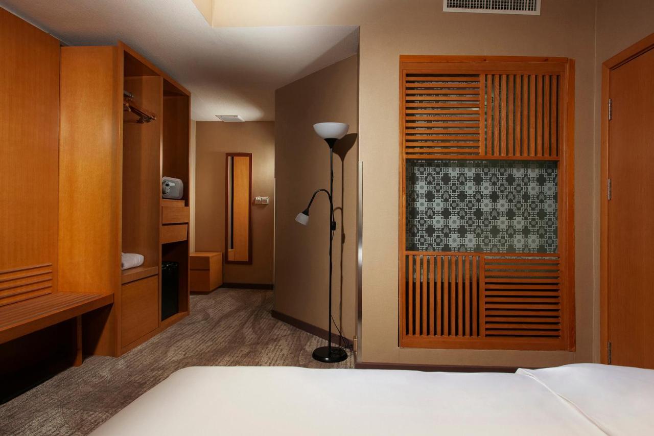 Ramada Ulaanbaatar Citycenter Buitenkant foto